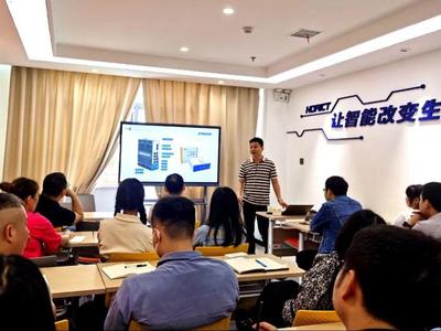 源拓攜寬溫工業(yè)級交換機與湖南分銷商進行技術交流